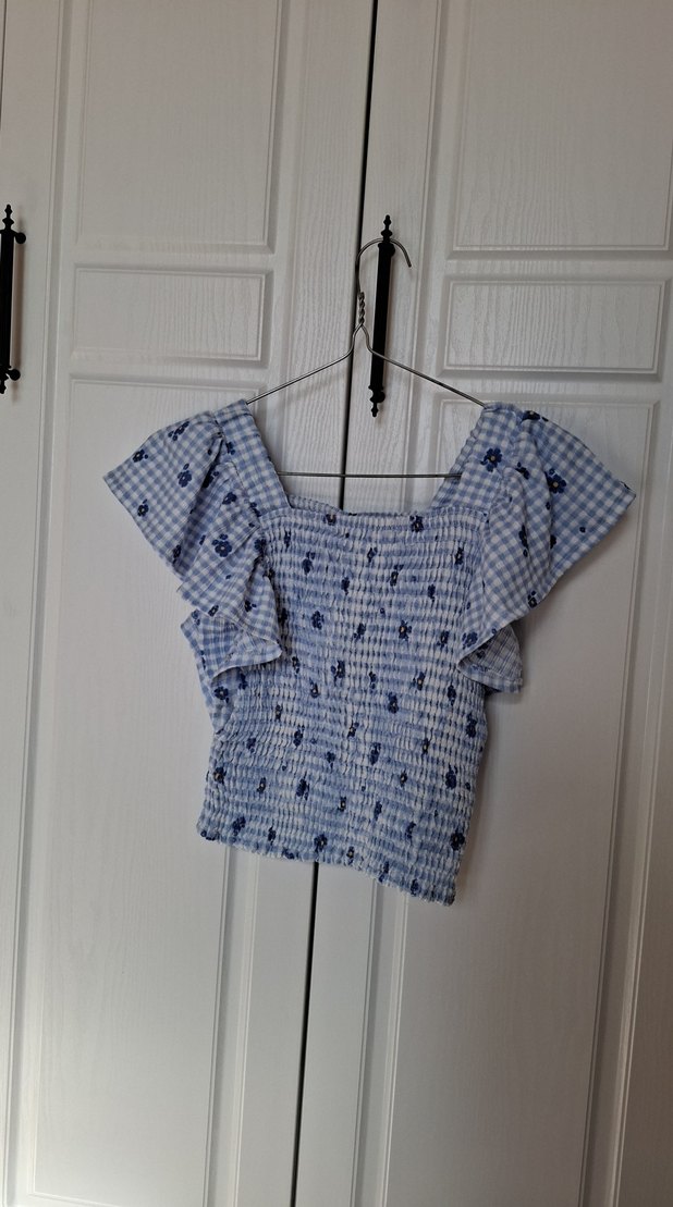 Mavi Fırfırlı Kısa Kollu Bluz - Görsel 3