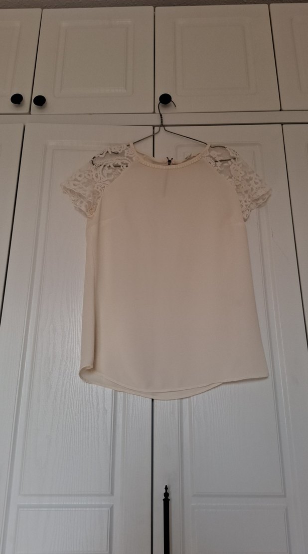 KOTON Dantel Detaylı Kısa Kollu Bej Bluz - Görsel 2