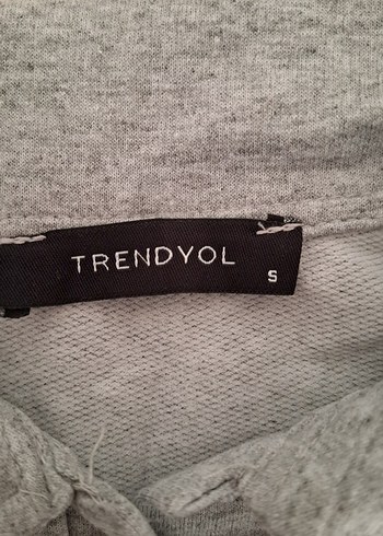 Gri Siyah Düğmeli Kadın Sweatshirt - Görsel 4