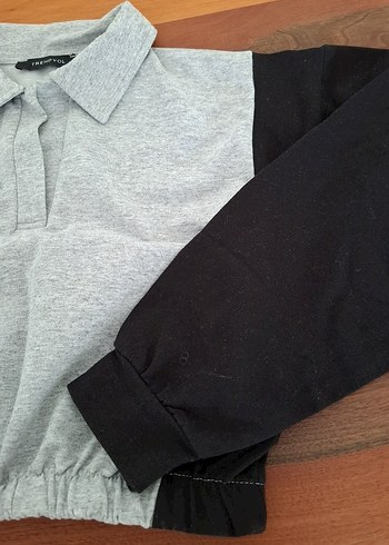 Gri Siyah Düğmeli Kadın Sweatshirt - Görsel 3