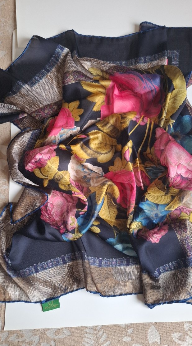 Çiçek Desenli Çok Renkli Kadın İpek Şal. POLOİST - Görsel 4