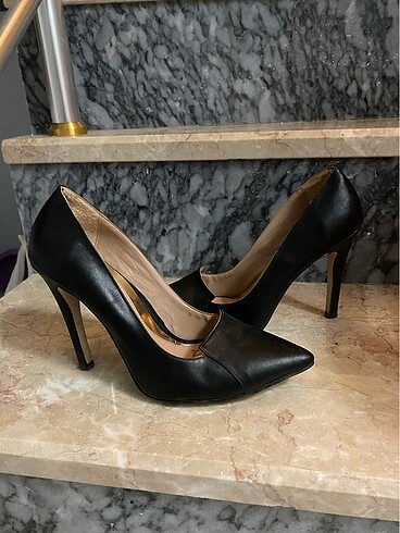 38 Beden siyah Renk Siyah stiletto