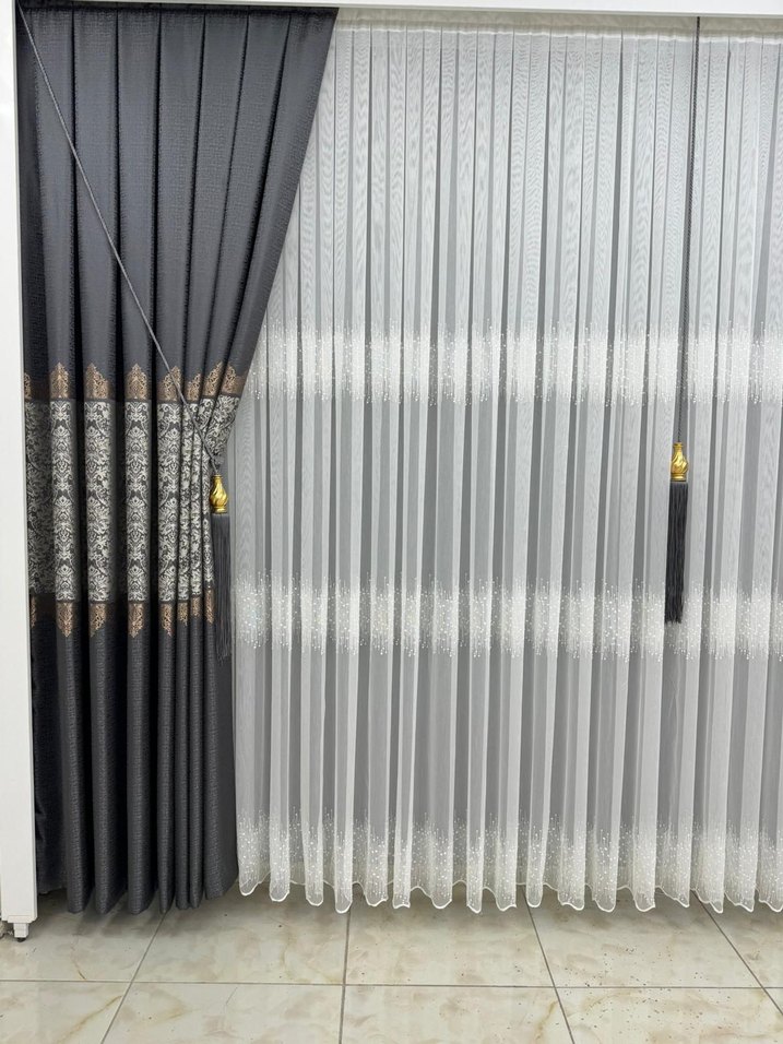 Gri ve Beyaz Nakışlı Perde Seti - Görsel 3