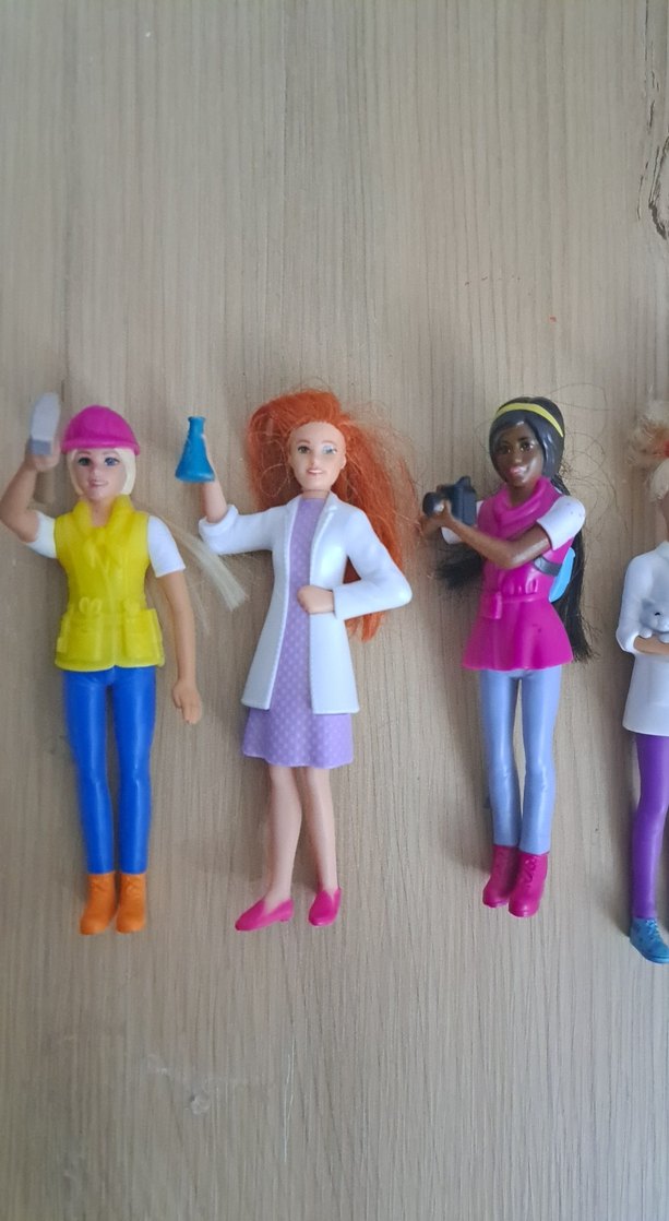 Renkli 4 Parça Kadın Figür Bebek Seti - Görsel 3