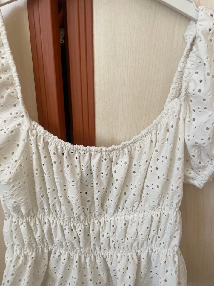 Dantel Detaylı Beyaz V Yakalı Kadın Bluz - Görsel 2