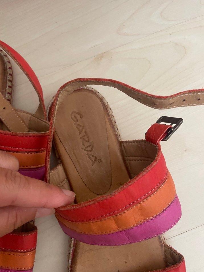 Renkli Bohem Kadın Dolgu Topuklu Sandalet - Görsel 3