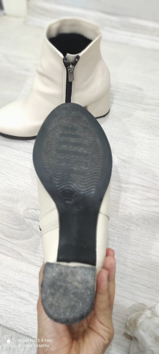 Beyaz Minimalist Stiletto Topuklu Kadın Bot - Görsel 3