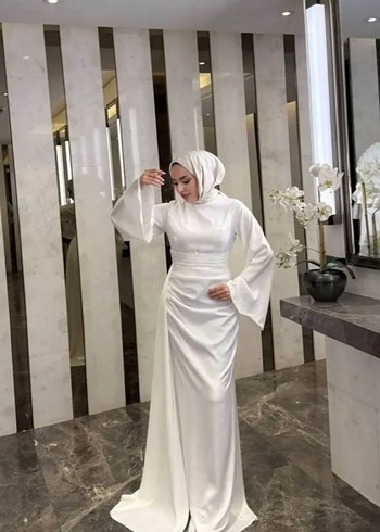 Uzun Kollu Beyaz Saten Abiye Elbise - Görsel 2