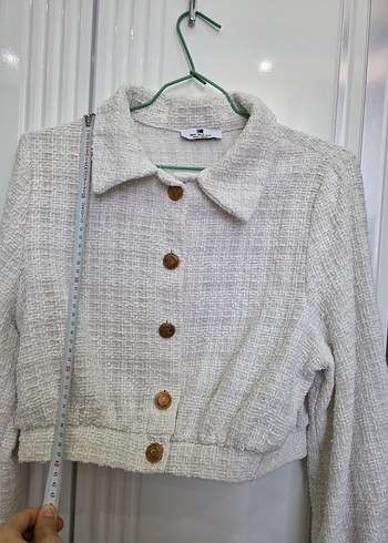 Düğmeli Beyaz Keten Kadın Midi Ceket - Görsel 3