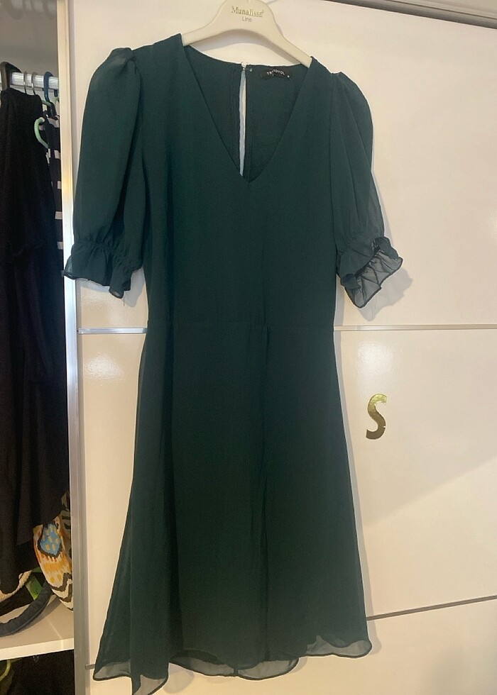 sırt dekolteli elbise - Görsel 2