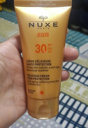 Nüxe spf 30 yüz güneş kremi antiage 