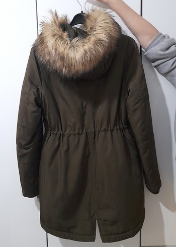 Bershka Haki Parka - Görsel 2