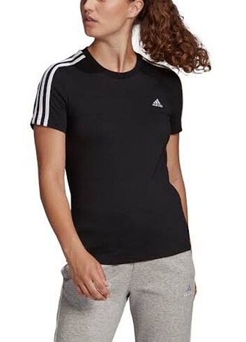 Adidas t-shirt 