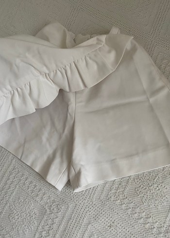 Kız çocuk Beyaz Fırfırlı şort etek açıklamada herşeyi belirttim - Görsel 7