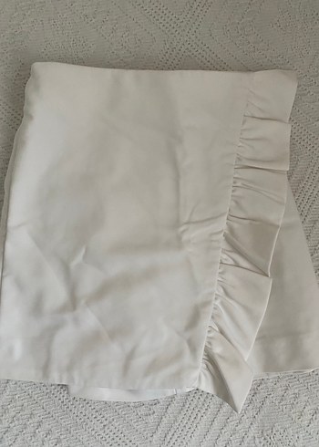 Kız çocuk Beyaz Fırfırlı şort etek açıklamada herşeyi belirttim - Görsel 2