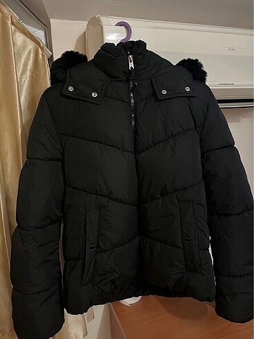 Bershka Siyah Mont