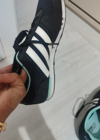 Adidas Kadın Lacivert Spor Ayakkabı Velcro Detaylı