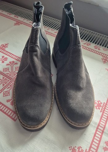 Gri Erkek Bot - Görsel 4