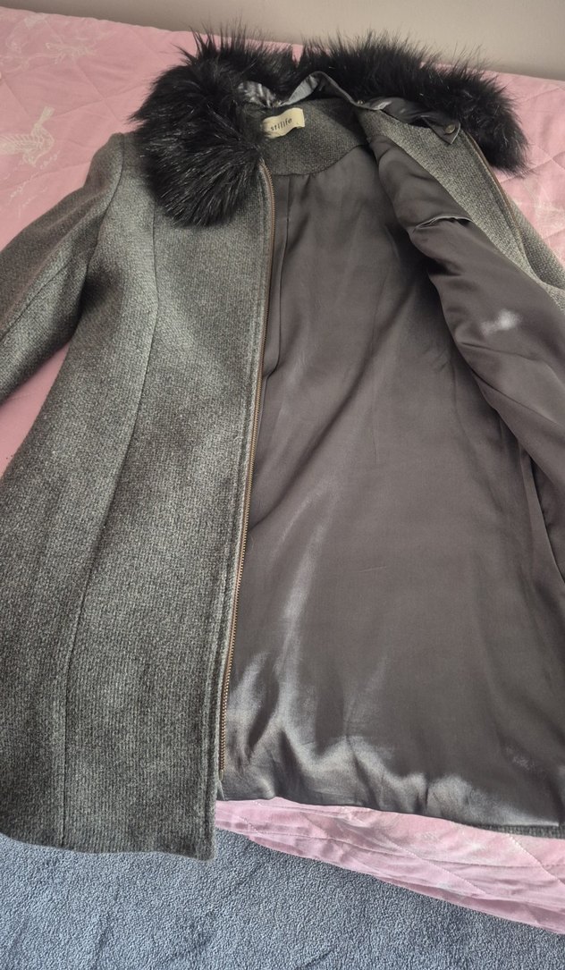kürk yakalı bayan kaban - Görsel 4