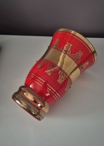 Kırmızı ve Altın Detaylı Vazo - Görsel 5