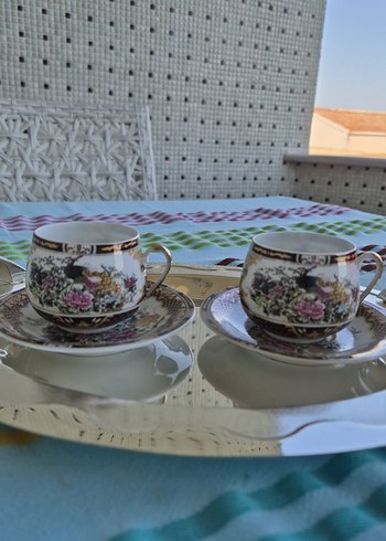 Çiçek ve Tavuskuşu Desenli Seramik Fincan - Görsel 2