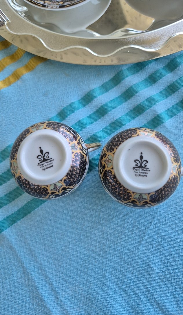 Çiçek ve Tavuskuşu Desenli Seramik Fincan - Görsel 5