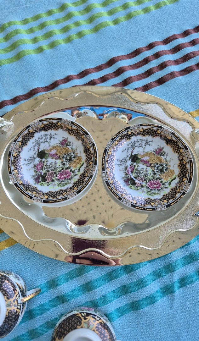 Çiçek ve Tavuskuşu Desenli Seramik Fincan - Görsel 4