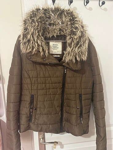 Bershka Mont