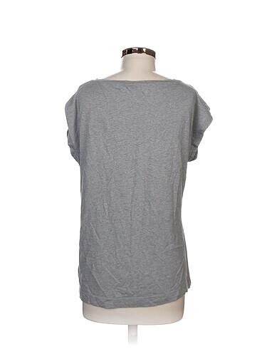universal Beden French Connection T-shirt %70 İndirimli.