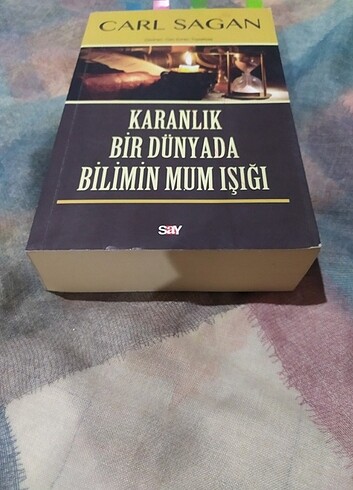 Karanlık bir dünyada bilimin mum ışığı 