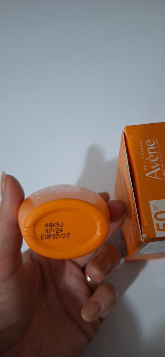 Avène Ultra Fluid SPF 50 Yağ Kontrol Güneş Kremi - Görsel 5
