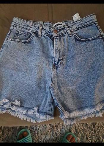 Batik Desenli Kadın Denim Şort - Görsel 3