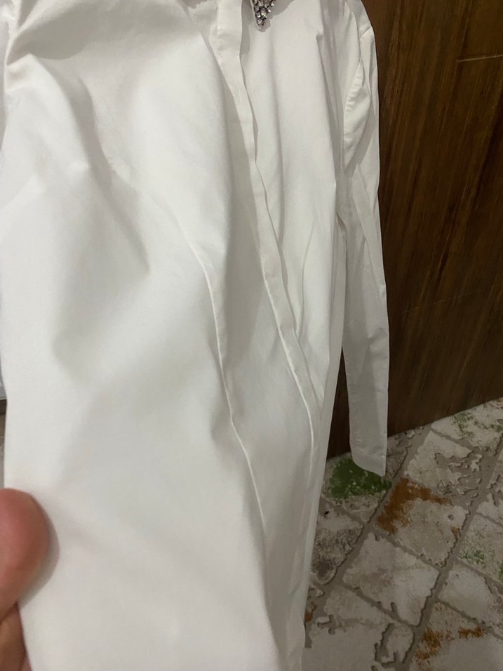 Nakışlı taşlı Yaka Detaylı Beyaz Kadın Gömlek - Görsel 4