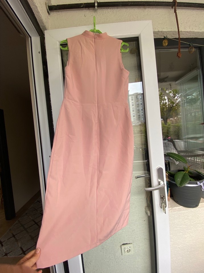 Pastel Pembe V Yakalı midi boy elbise - Görsel 3