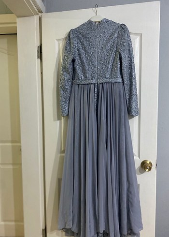 Gri Uzun Kollu Drapeli Abiye Elbise - Görsel 4