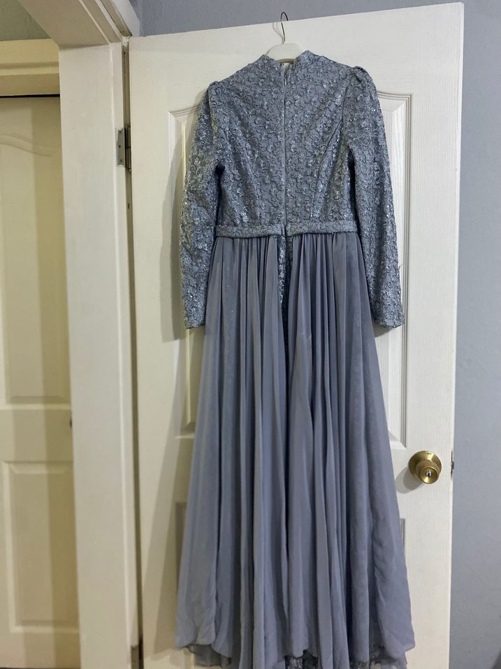 Gri Uzun Kollu Drapeli Abiye Elbise - Görsel 4