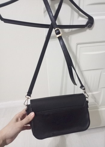 Kemer Tokalı Siyah Deri Kadın Çanta - Görsel 3