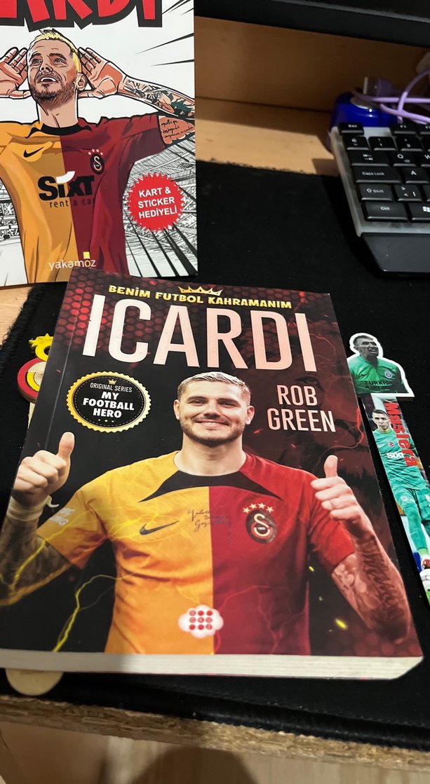2 adet icardi kitap ve galatasaraylı kitap ayraçları set - Görsel 3