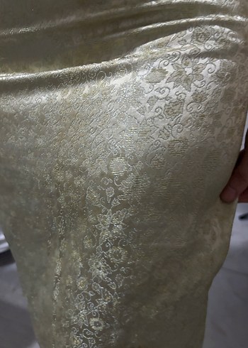 Altın Renkli Dantel Detaylı Midi Abiye Elbise - Görsel 4