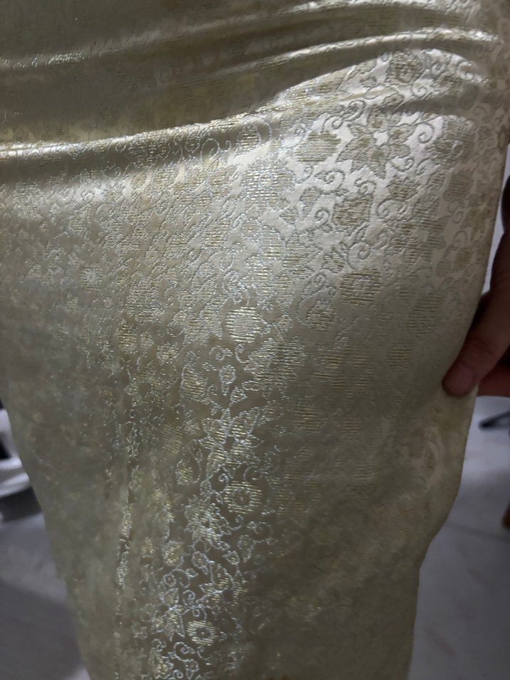 Altın Renkli Dantel Detaylı Midi Abiye Elbise - Görsel 4