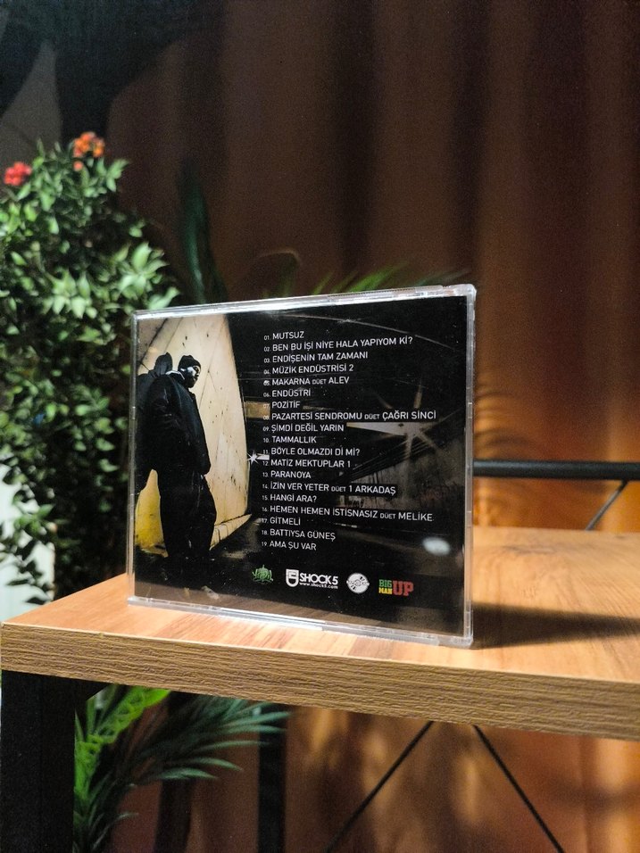 İndigo - Mutsuz (Dönem Baskı) - Görsel 3