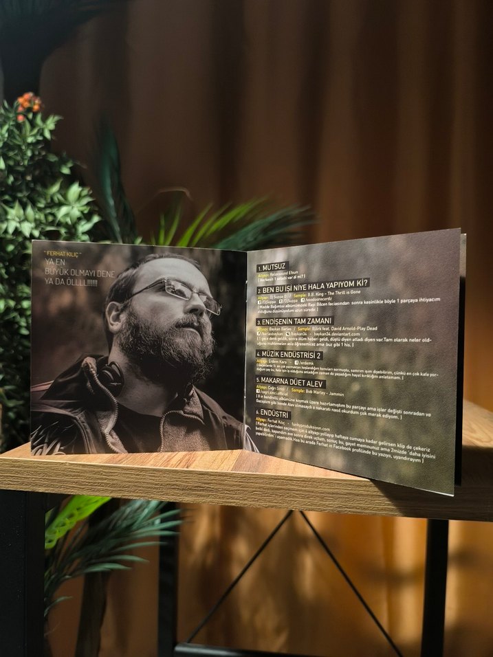 İndigo - Mutsuz (Dönem Baskı) - Görsel 4