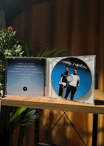 İndigo & Nomad - Hiphop Aşkı - Görsel 2