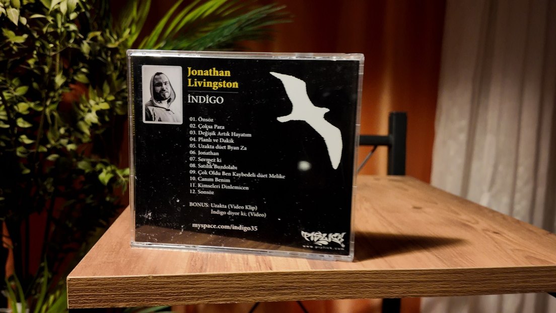 İndigo - Jonathan Livingston - Görsel 2