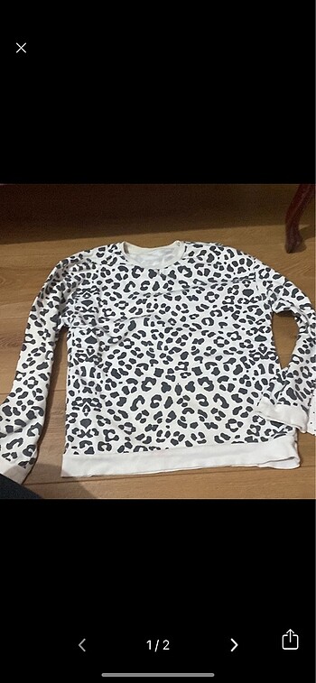 Sweatshirt