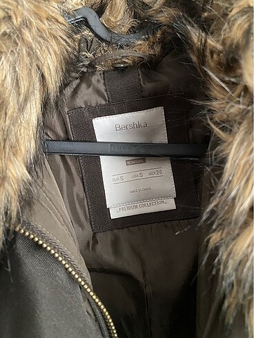 Bershka Bershka tüylü şişme mont