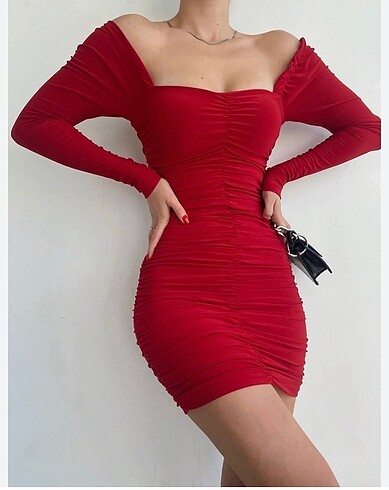 Kırmızı bodycon elbise
