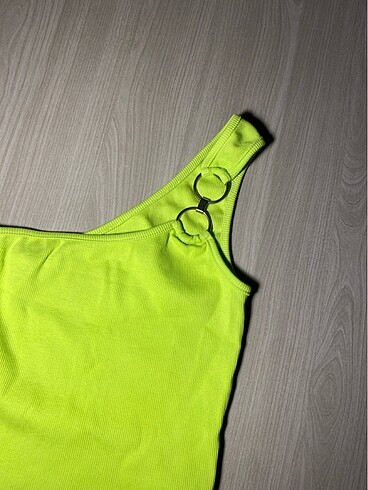 Dilvin Tek omuzlu Dilvin neon renk crop