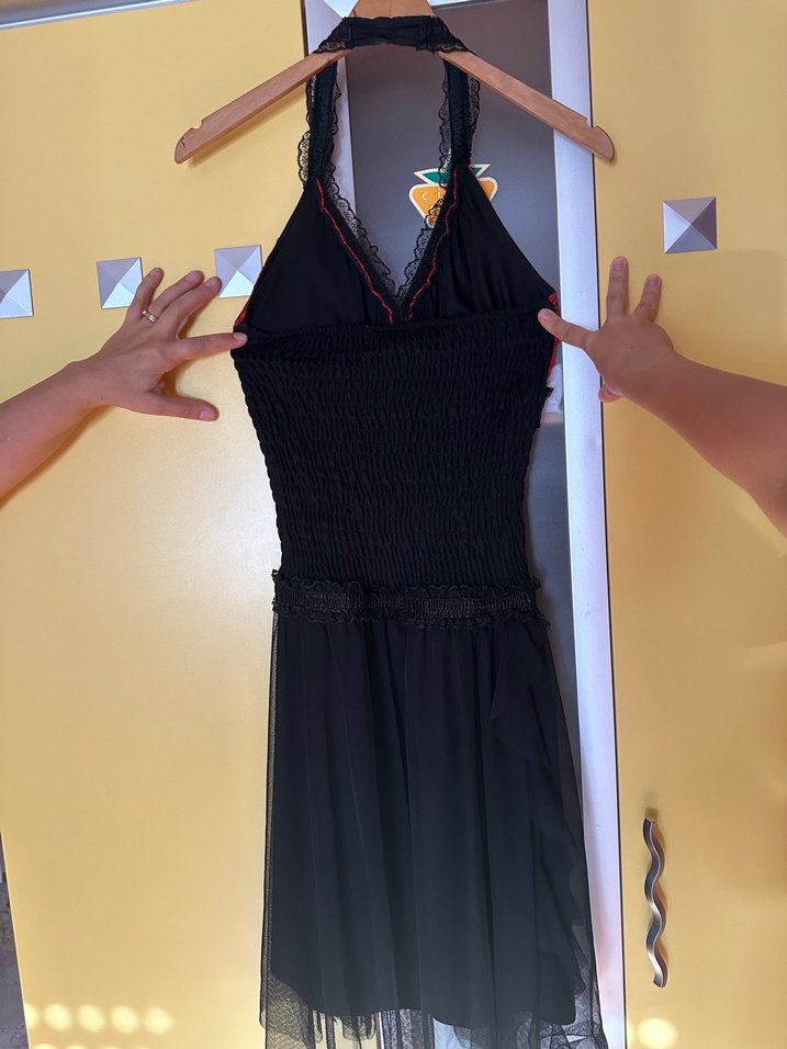 Kırmızı Siyah Dantel Detaylı Gotik Midi Elbise - Görsel 3