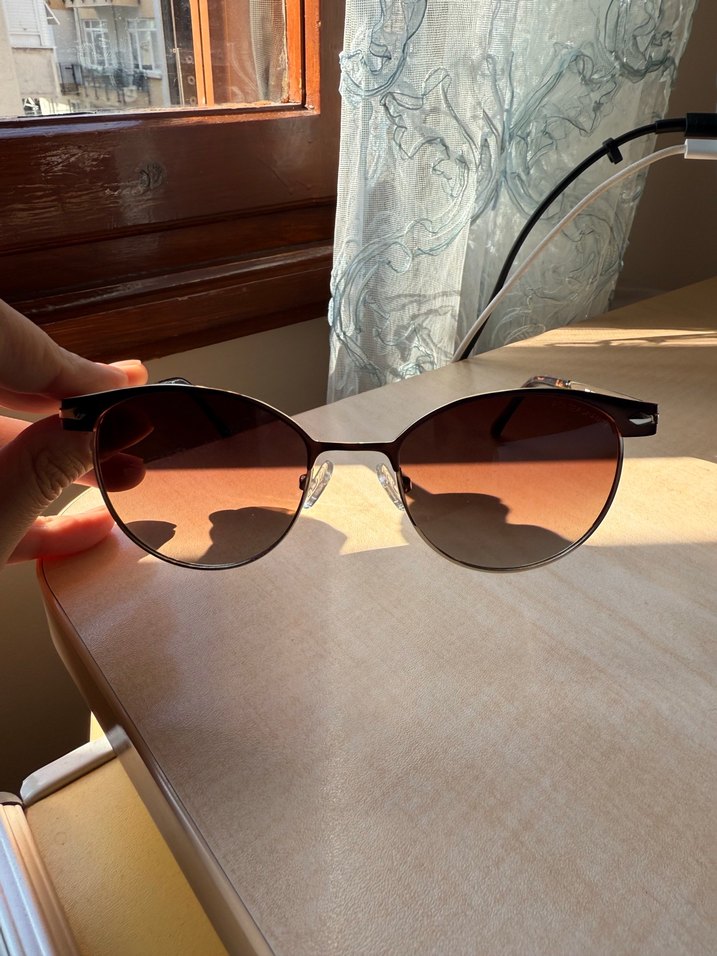 Şeffaf Kahverengi Kadın Güneş Gözlüğü - Görsel 2